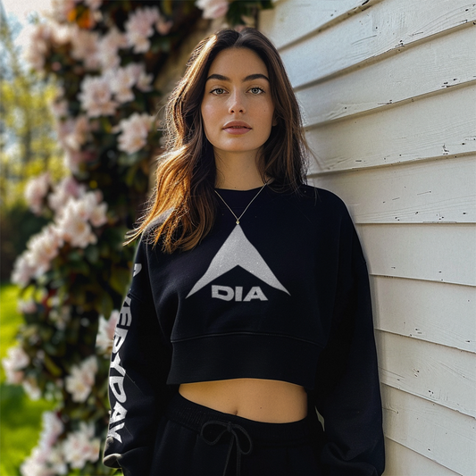 DIA XL Logo Womens Cropped Sweatshirt